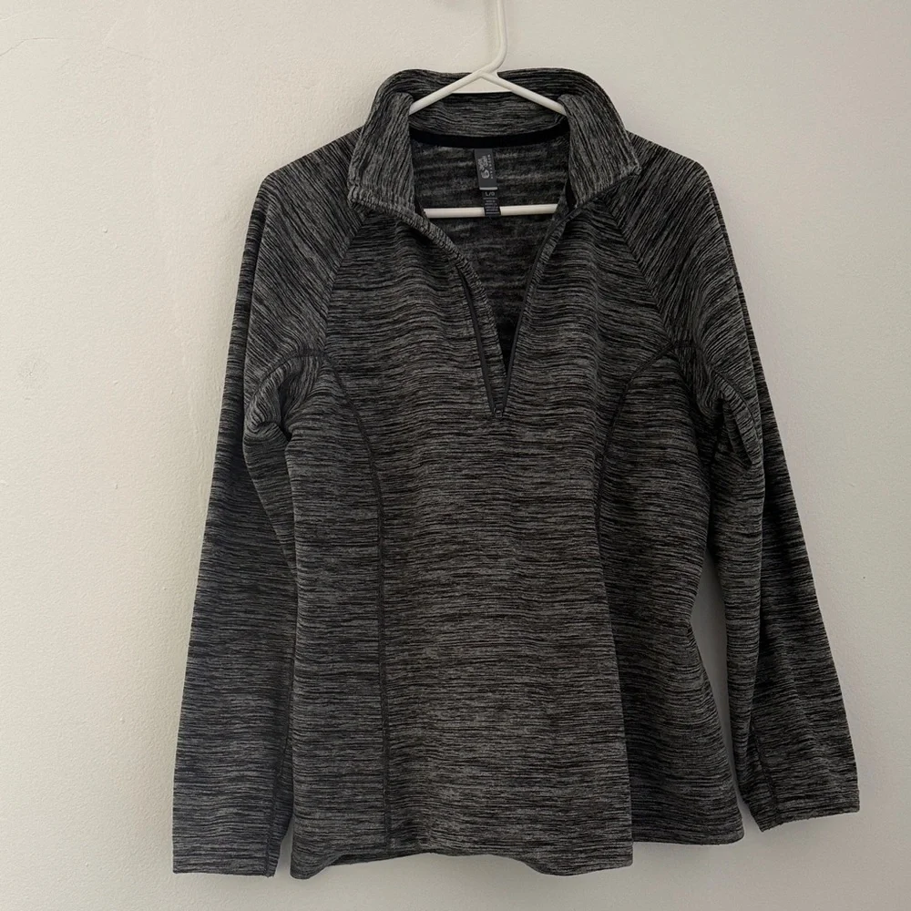 Mountain HardWear Women’s L Gray Quarter-Zip Sweater
